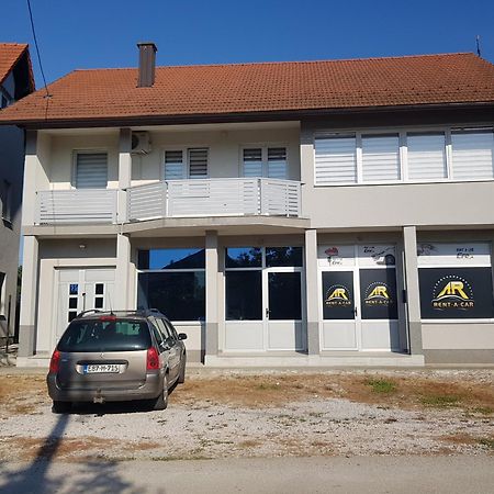 As Guesthouse Krzevici Eksteriør bilde