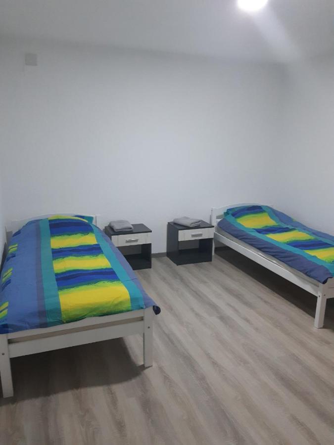 As Guesthouse Krzevici Eksteriør bilde