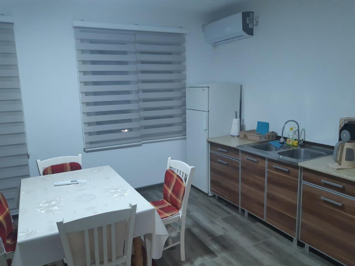 As Guesthouse Krzevici Eksteriør bilde