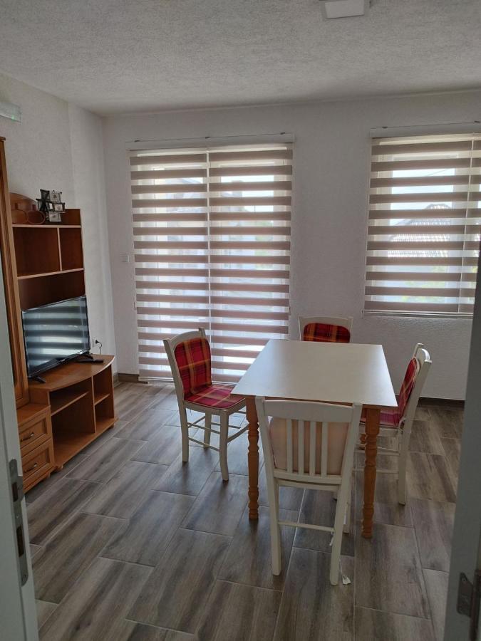 As Guesthouse Krzevici Eksteriør bilde